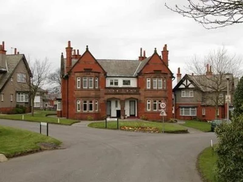 Mariners Park Care Home - Nursing Home in Wallasey, England photo 1