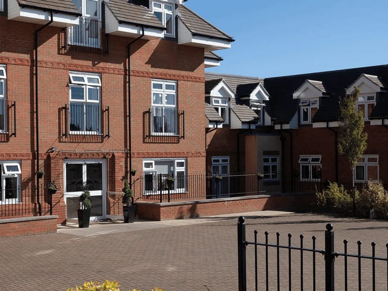 Aaron Court - Nursing Home in Leicester, England photo 1