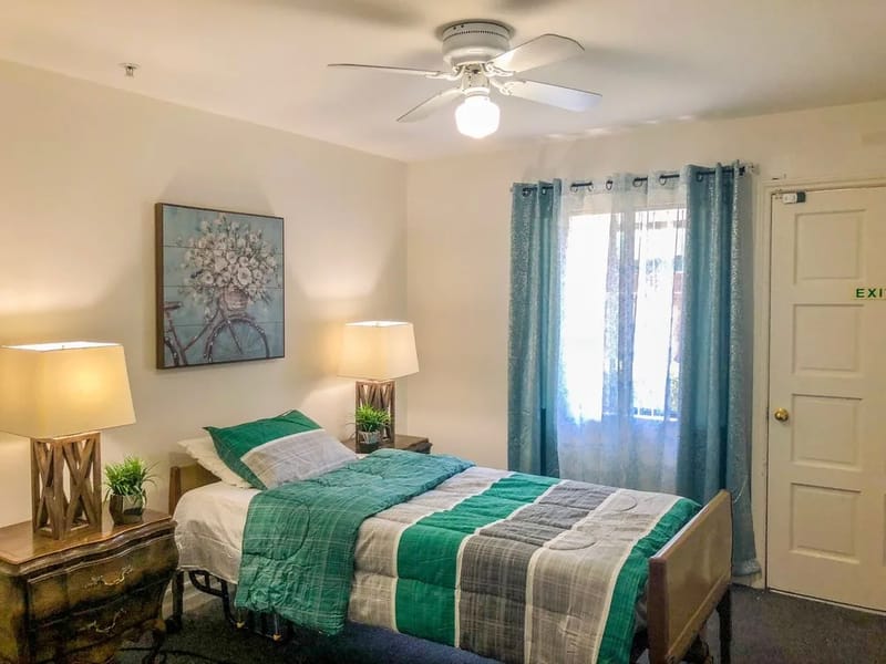 Clarendon Senior Living 3 - Assisted Living in Woodland Hills, CA photo 1