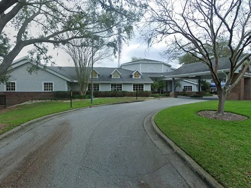 Aviata at Oakfield - Nursing Home in Brandon, FL photo 2