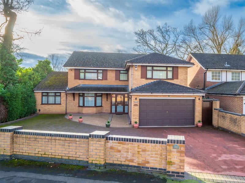 The Grove Residential Home - Nursing Home in Solihull, England photo 2