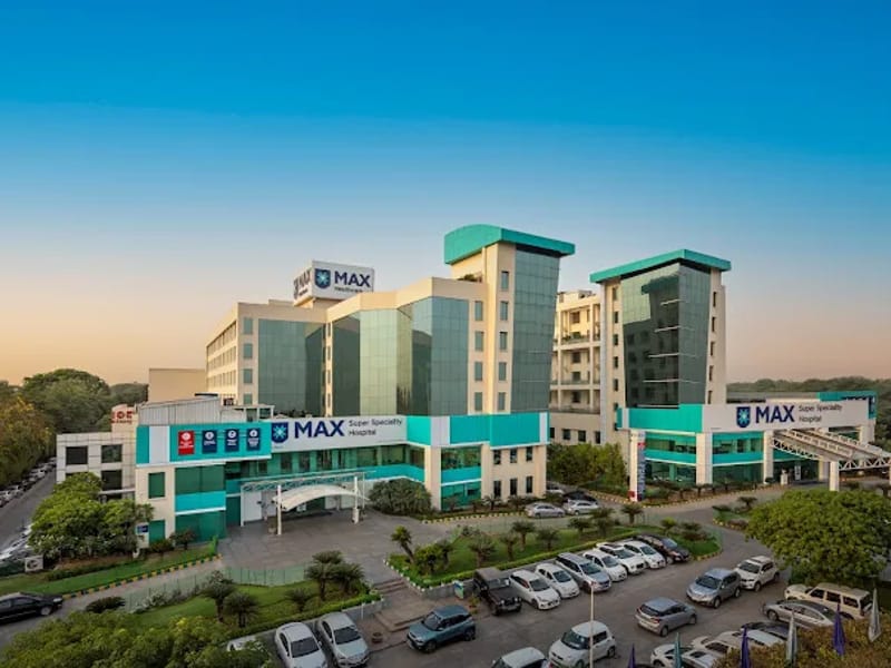 Max Super Speciality Hopsital, East Block - (A Unit of Devki Devi Foundation) - वृद्धाश्रम in Saket, Delhi photo 3