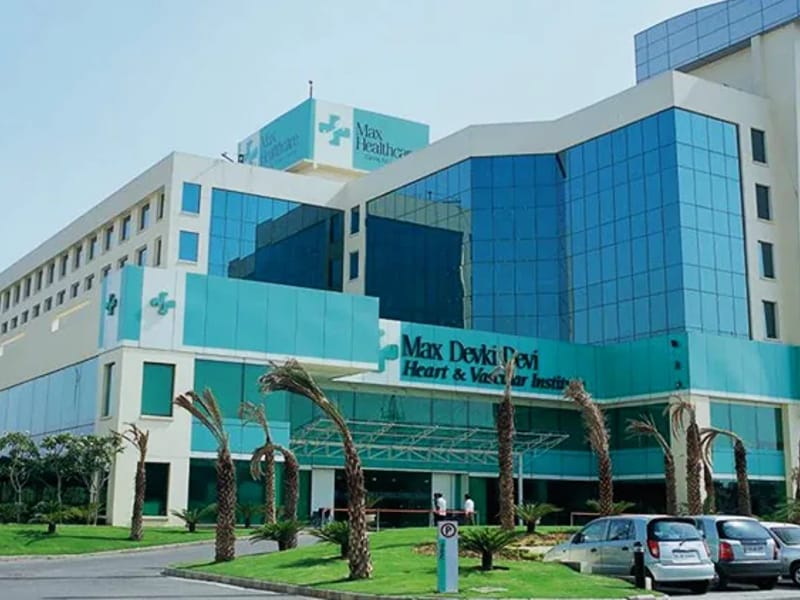 Max Super Speciality Hopsital, East Block - (A Unit of Devki Devi Foundation) - वृद्धाश्रम in Saket, Delhi photo 1