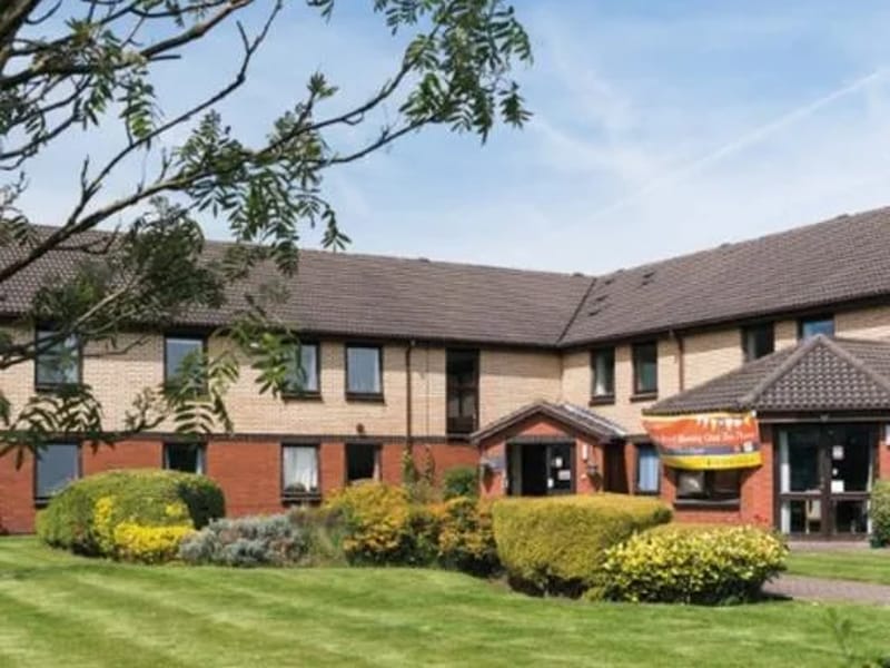 The Rowans Care Home - Assisted Living in Coalville, England photo 2