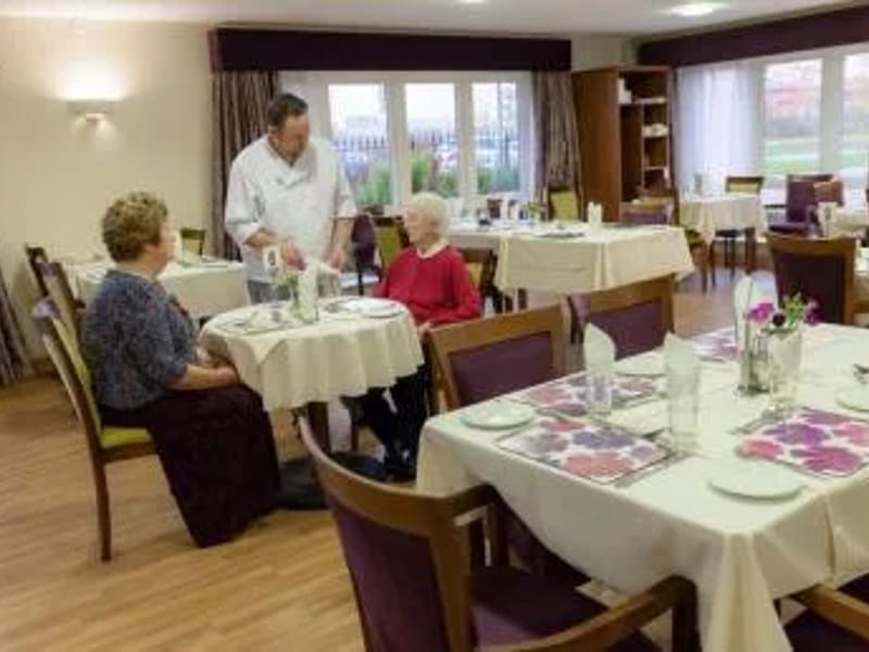 Oxlip House - Assisted Living in Bury St Edmunds, England photo 3