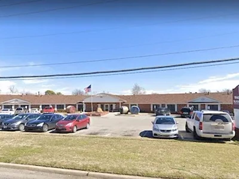 Warr Acres Nursing Center — Nursing Home, Oklahoma City, OK · photo 2