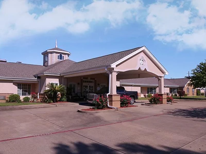 Hilltop Nursing & Rehabilitation Center - Nursing Home in Pineville, LA photo 2