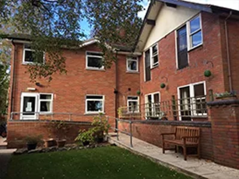 Alder Grange - Nursing Home in Stoke On Trent, England photo 3