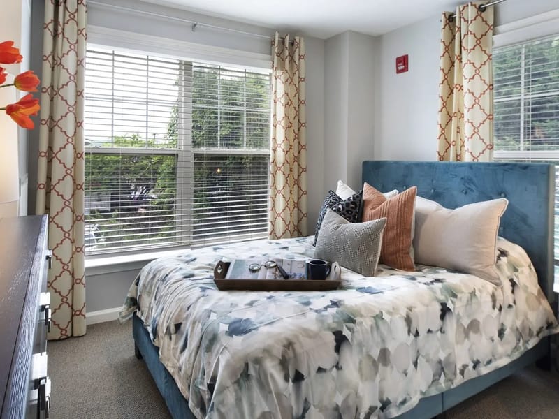 Sunrise Of Old Town - Assisted Living in Alexandria, VA photo 2
