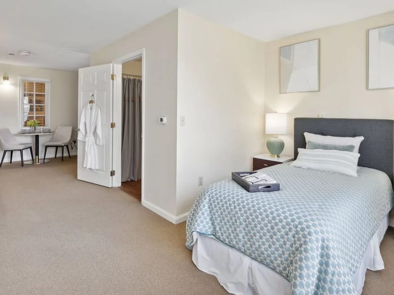 Sunrise Of Old Town - Assisted Living in Alexandria, VA photo 1