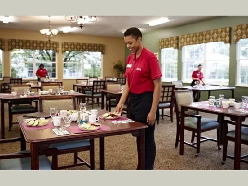 American House Hazel Park - Assisted Living in Hazel Park, MI photo 3