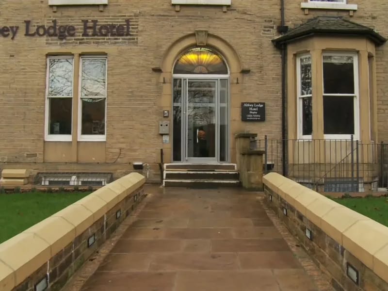 Abbey Lodge - Coulsdon - Nursing Home in Coulsdon, England photo 1