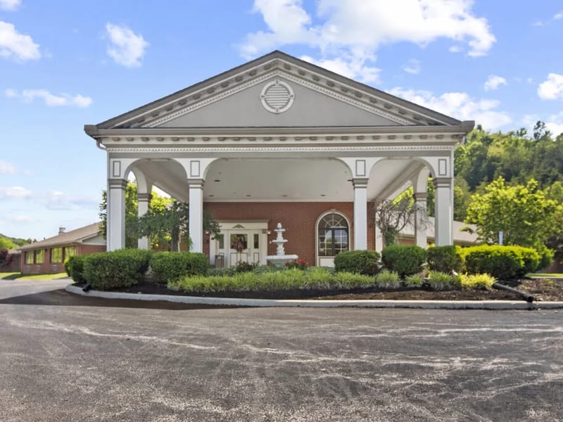 The Heritage - Nursing Home in Corbin, KY photo 3