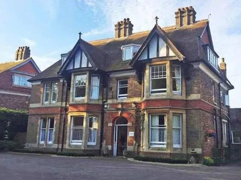 Montrose Care Home - Nursing Home in Dorchester, England photo 3