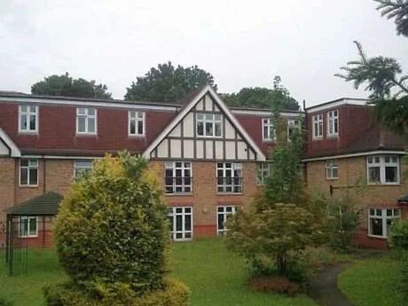 Forest Place Nursing Home - Nursing Home in Buckhurst Hill, England photo 2