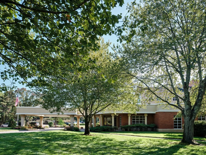 Bellhaven Center for Rehabilitation and Nursing Care - Nursing Home in Brookhaven, NY photo 3