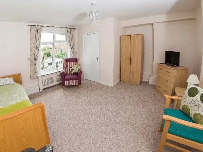Kingsley Court - Nursing Home in Weymouth, England photo 5