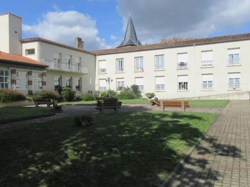 Ehpad Lou PaãS - EHPAD in CASTELNAU RIVIERE BASSE, Occitanie photo 2