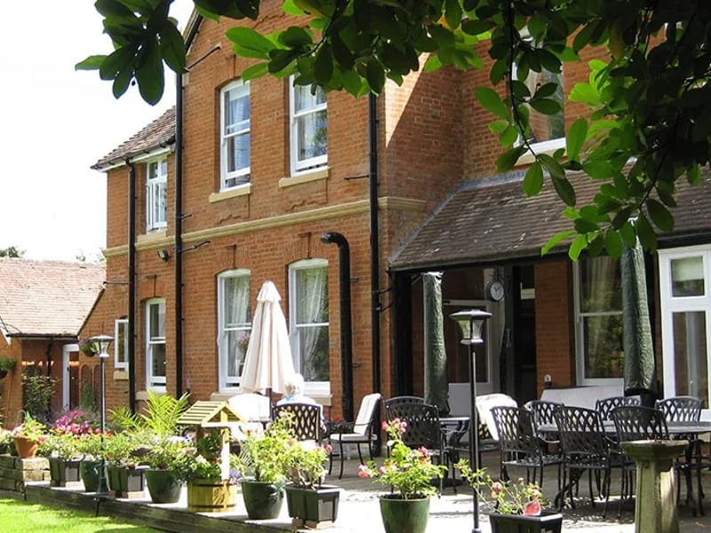Nettlestead Care Home in Bromley, England photo 2