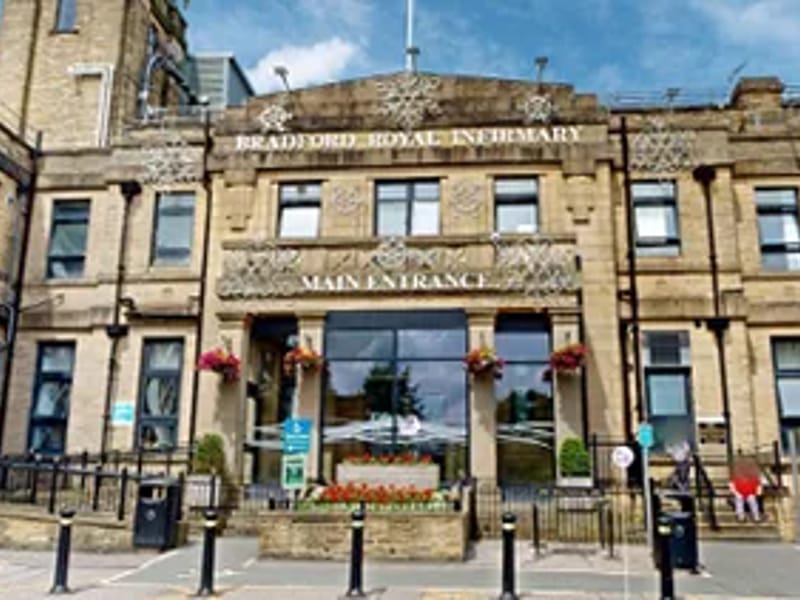 Bradford Royal Infirmary - Hospital in Bradford, England photo 1