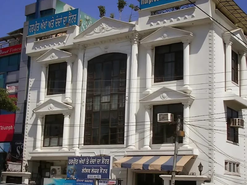 Harpreet Eye and Dental Care Centre - वृद्धाश्रम in Jalandhar, Punjab photo 1