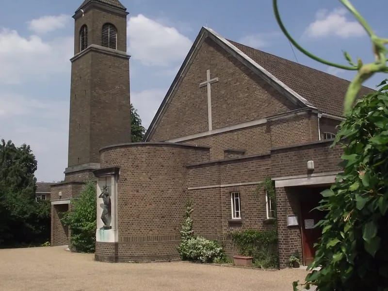 Thames View - Nursing Home in Thames Ditton, England photo 2