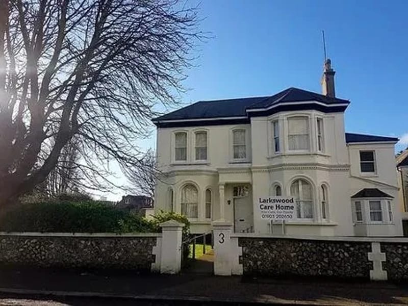 Larkswood - In-Home Care in Worthing, England photo 3