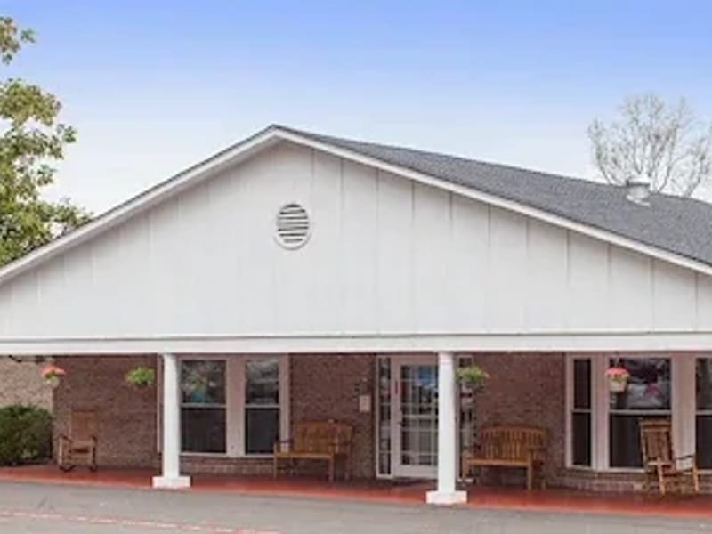 Cavalier Healthcare of Trussville - Nursing Home in Trussville, AL photo 2