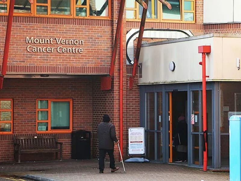 Mount Vernon Cancer Centre - Hospital in Northwood, England photo 3