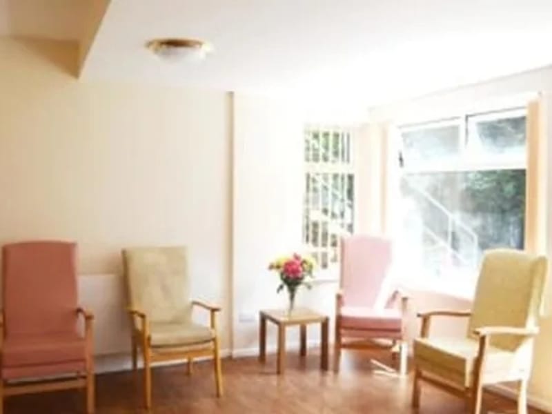 Woodlands Gate Rest Home - Nursing Home in Stourbridge, England photo 3