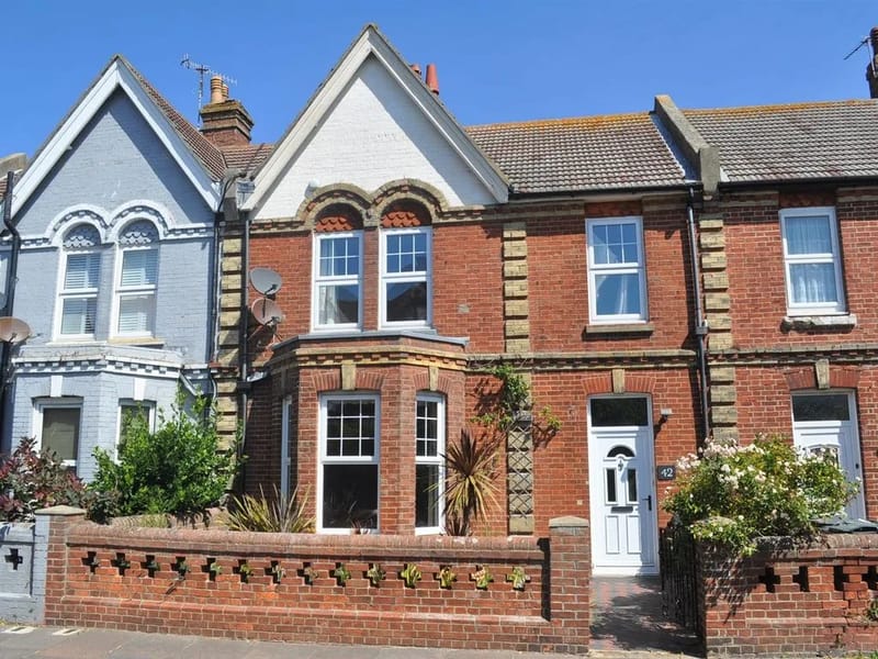 4 Mill Road - Assisted Living in Eastbourne, England photo 2
