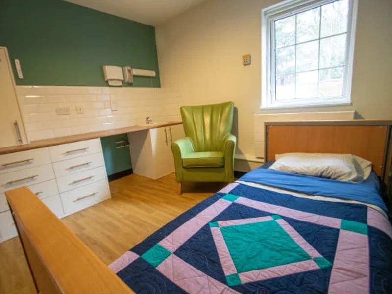 Woodview House Nursing Home - Nursing Home in Halesowen, England photo 2