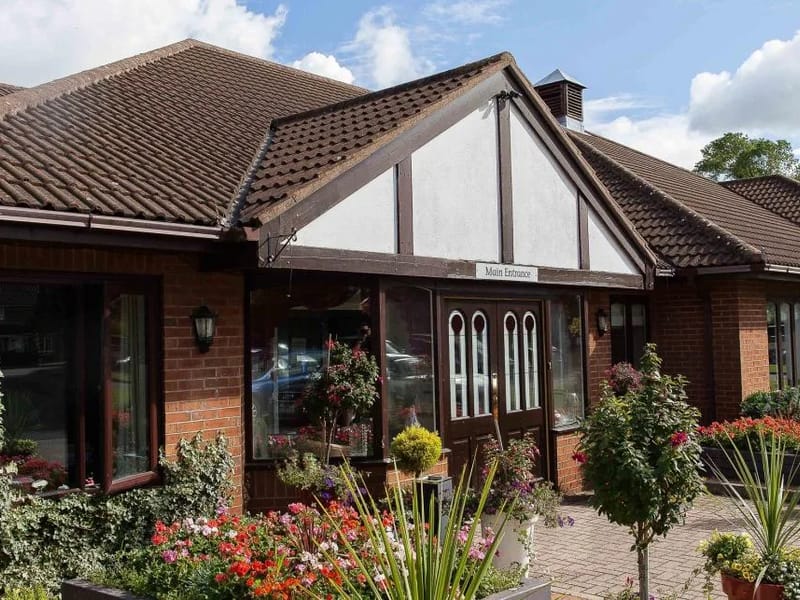 Newton House - Nursing Home in Grantham, England photo 2