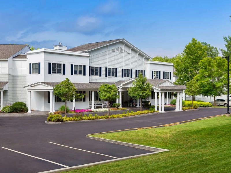 Bsl Newtown LLC — Assisted Living, Newtown, CT · photo 2