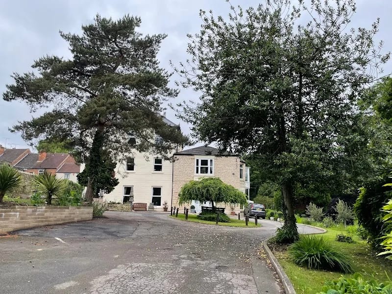 The Dale Residential Home - Nursing Home in Doncaster, England photo 4