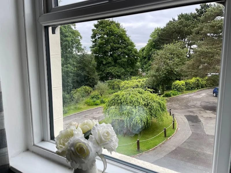 The Dale Residential Home - Nursing Home in Doncaster, England photo 9