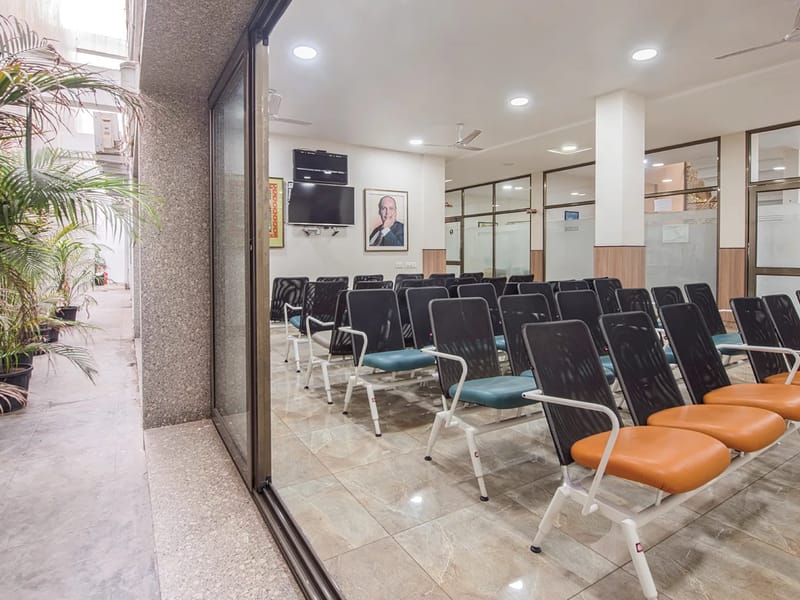 Dhirubhai Ambani Occupational Health and Family Welfare Centre - वृद्धाश्रम in Jamnagar, Gujarat photo 3