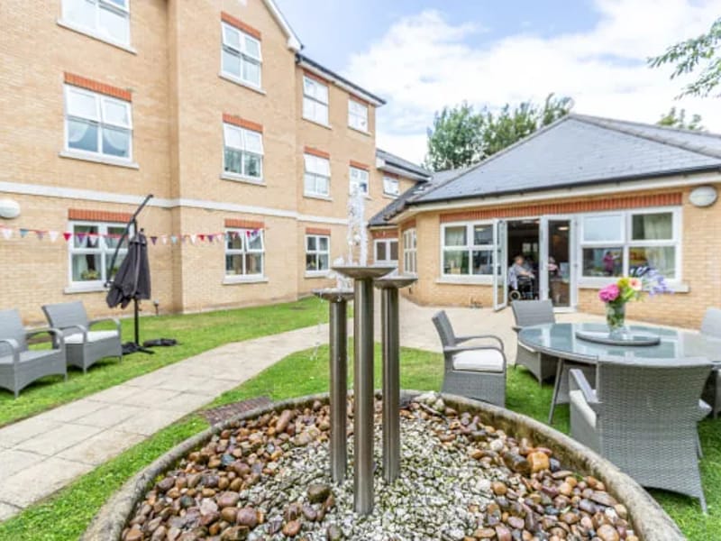Okeley Care Home - Nursing Home in Chelmsford, England photo 2