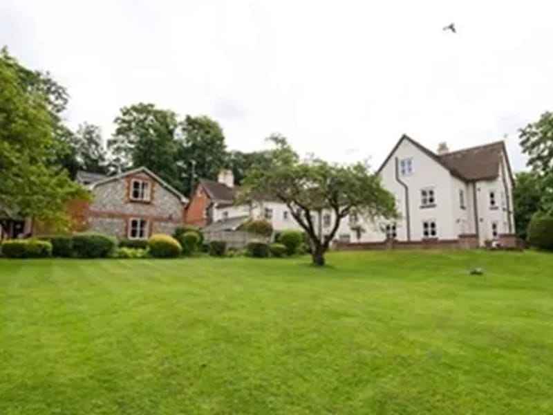 Old Alresford Cottage - Assisted Living in Alresford, England photo 3