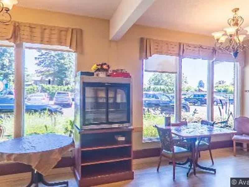Green Valley Rehabilitation Health Center - Nursing Home in Eugene, OR photo 2