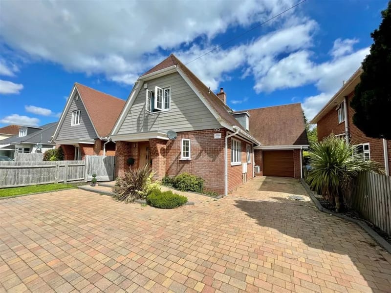 Magna Road - In-Home Care in Bournemouth, England photo 4