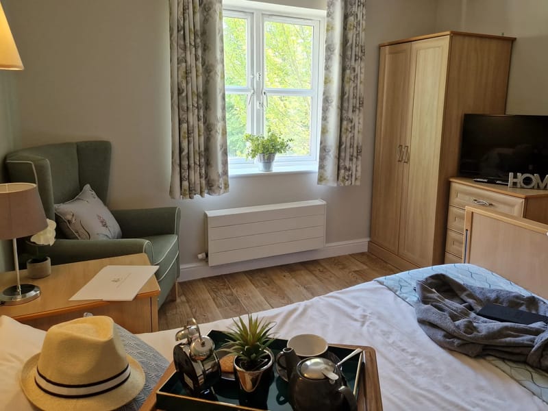 De Vere Care Partnership â South West Essex - In-Home Care in Brentwood, England photo 3