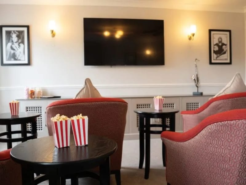 De Vere Care Partnership â South West Essex - In-Home Care in Brentwood, England photo 1