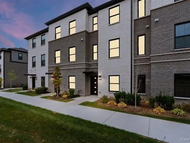 Boulan Residence - Assisted Living in Troy, MI photo 1