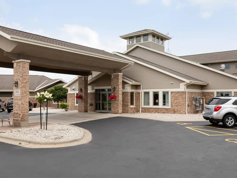 Complete Care at Manitowoc LLC - Nursing Home in Manitowoc, WI photo 2
