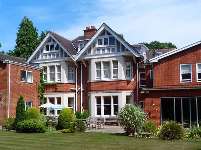 St Anne's Care Home - Nursing Home in Bournemouth, England photo 2