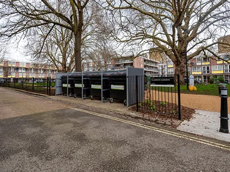 Avalon Clarence Gardens - Assisted Living in Wakefield, England photo 3