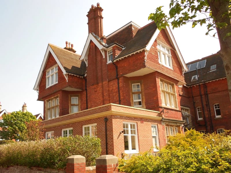 Carlisle Lodge - Assisted Living in Eastbourne, England photo 3