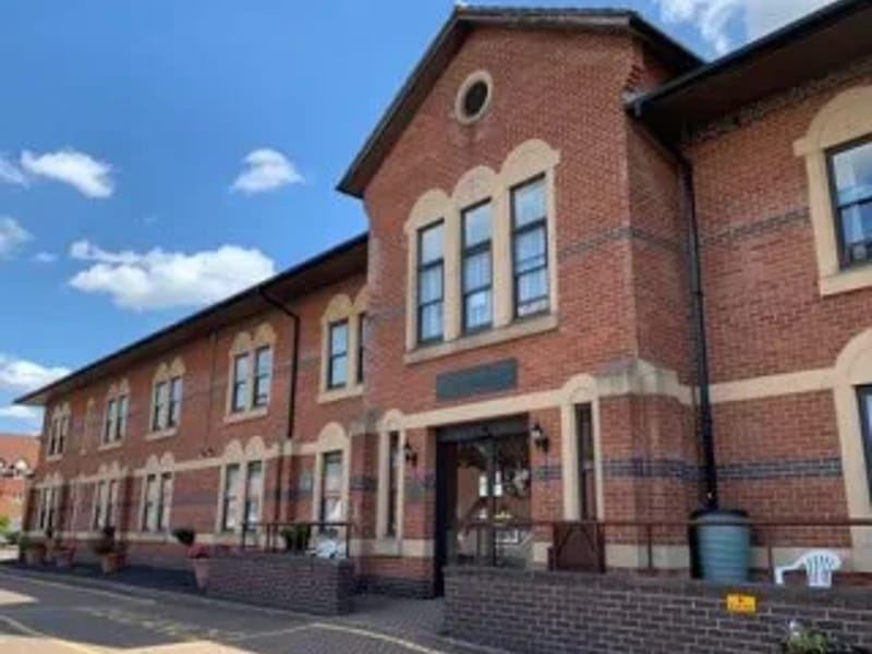 Wood Court - Assisted Living in Edgware, England photo 2