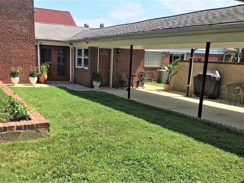 A Otium Senior Care, Llc - Assisted Living in Glen Burnie, MD photo 3